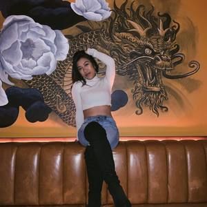 Meet your Posher, Jacqueline